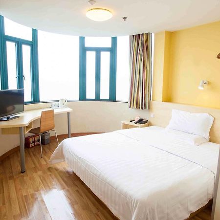7Days Inn Zhongshan Li He Square Quarto foto