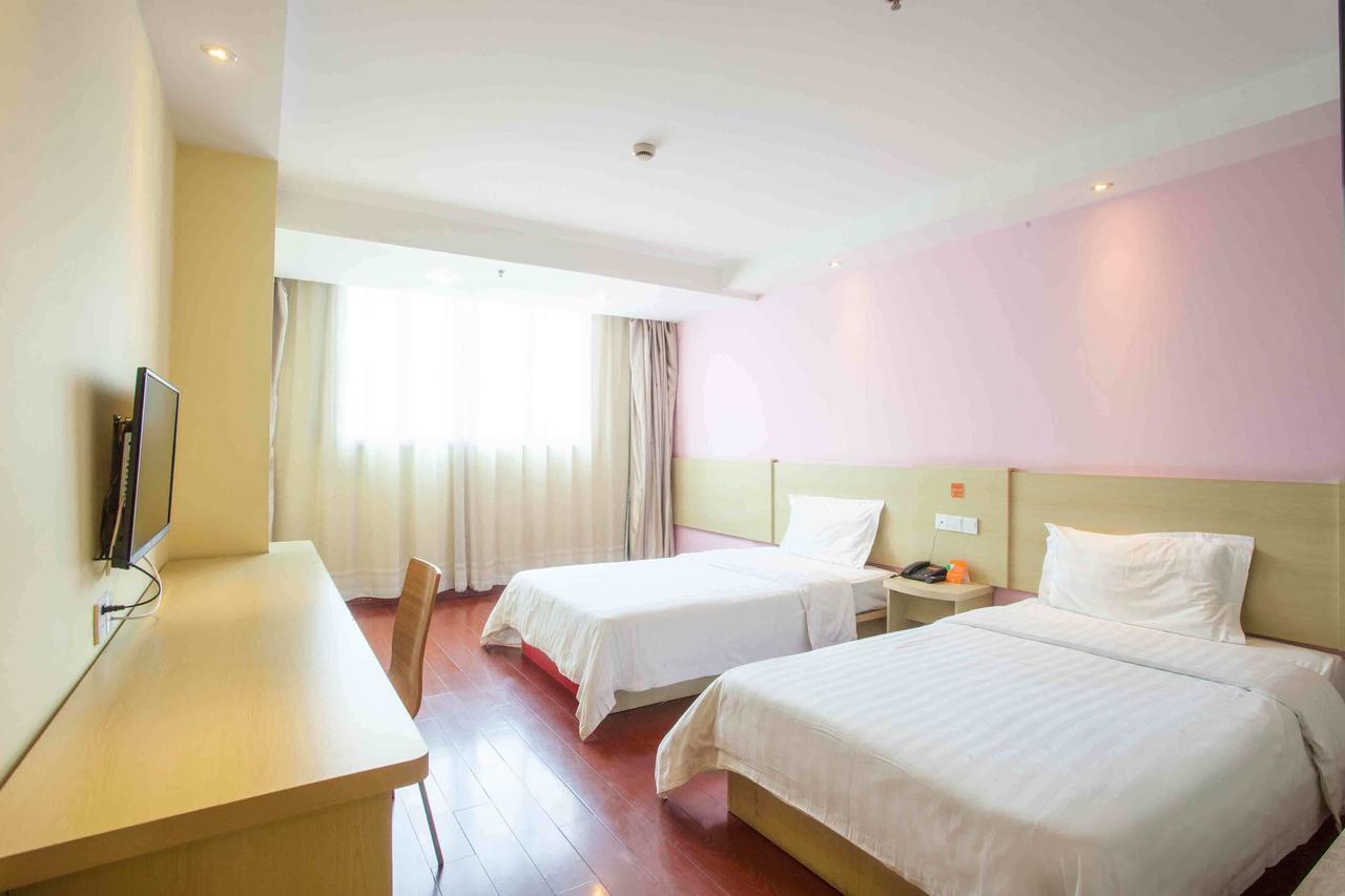 7Days Inn Zhongshan Li He Square Quarto foto